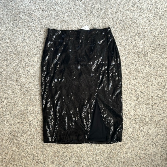 🎉Host Pick🎉 Sequined Slit Skirt - Picture 1 of 7